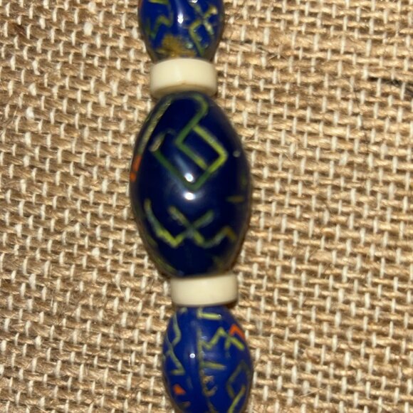 Preowned Handmade Tribal Carved Beads 32” Long With 6” Tassle - Picture 4 of 5